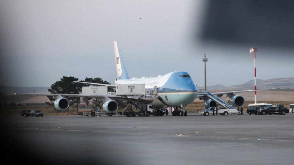 CIA, Trump’un gizli uçağı için İsrail istihbaratına şüpheci yaklaştı CIA, Trump'un gizli uçağı için İsrail istihbaratına şüpheci yaklaştı