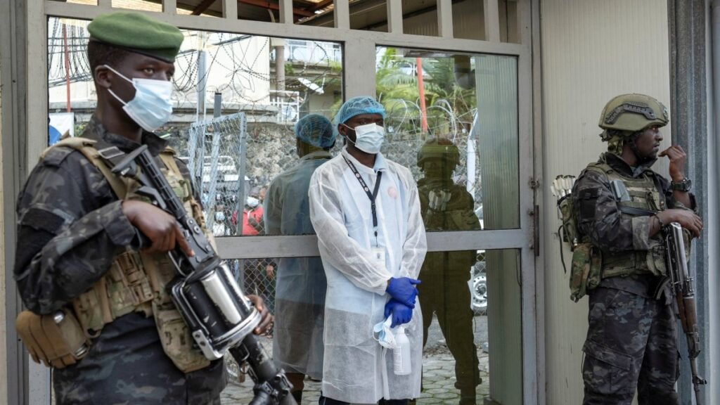 DSÖ, Ebola yayılma riski konusunda bölgesel uyarıda bulundu