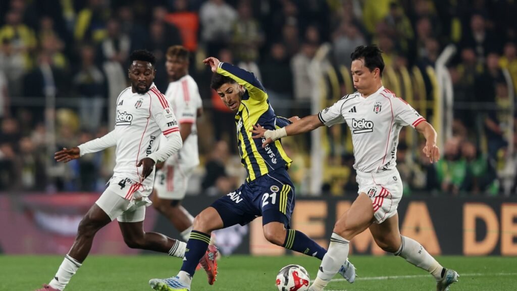Fenerbahçe-Beşiktaş Süper Lig derbisi 5 Eylül’de olacak Fenerbahçe-Beşiktaş Süper Lig derbisi 5 Eylül'de olacak