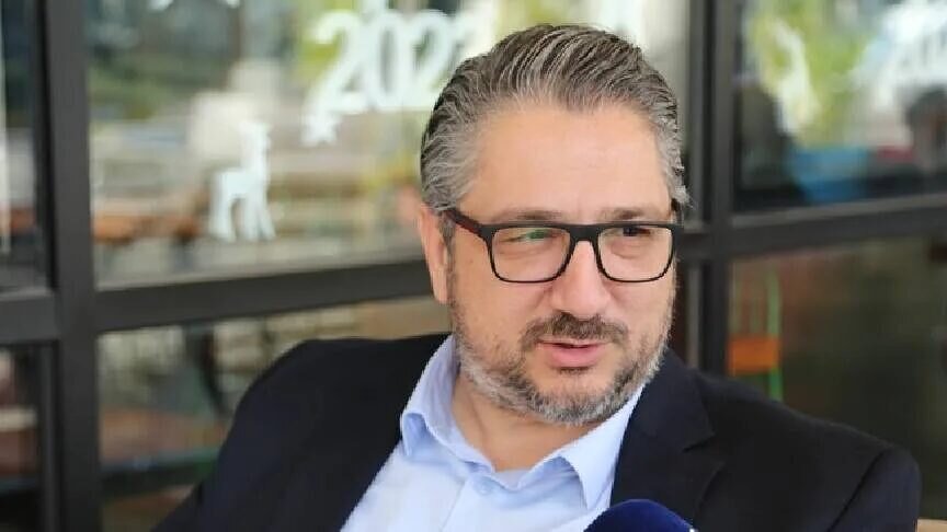 Girne belediye başkanı festival iptalinin bölünmeyi derinleştirdiğini söyledi Girne belediye başkanı festival iptalinin bölünmeyi derinleştirdiğini söyledi