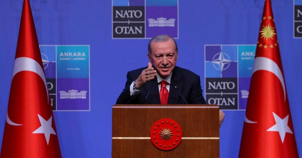 Netanyahu, Suriye’deki askeri genişlemeye karşı Türkiye’yi uyarıyor Netanyahu, Suriye'deki askeri genişlemeye karşı Türkiye'yi uyarıyor