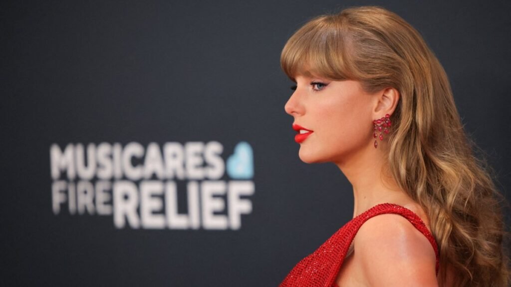Taylor Swift ve Lyle Lovett Nashville Şarkı Yazarları Onur Listesi'ne seçildi