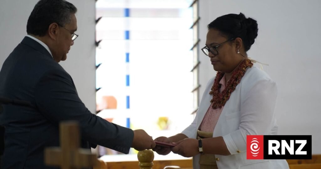 Tonga hükümeti üç yeni bakan atadı Tonga hükümeti üç yeni bakan atadı