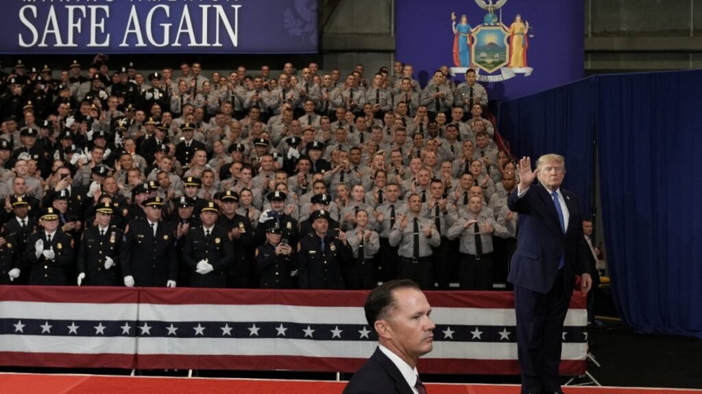 Trump, İran savaşından sonra ABD’nin Hürmüz Boğazı’nı alacağını söyledi Trump, İran savaşından sonra ABD'nin Hürmüz Boğazı'nı alacağını söyledi