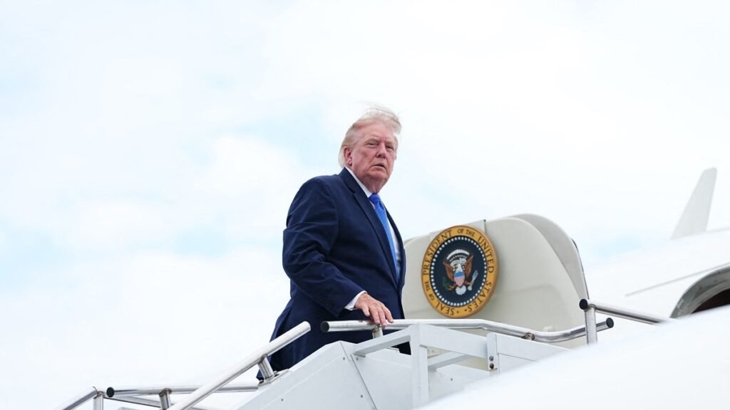 Trump, İran’ı iki yüzlülükle suçladı, anlaşma ya da ‘tam teslim’ istedi Trump, İran'ı iki yüzlülükle suçladı, anlaşma ya da 'tam teslim' istedi