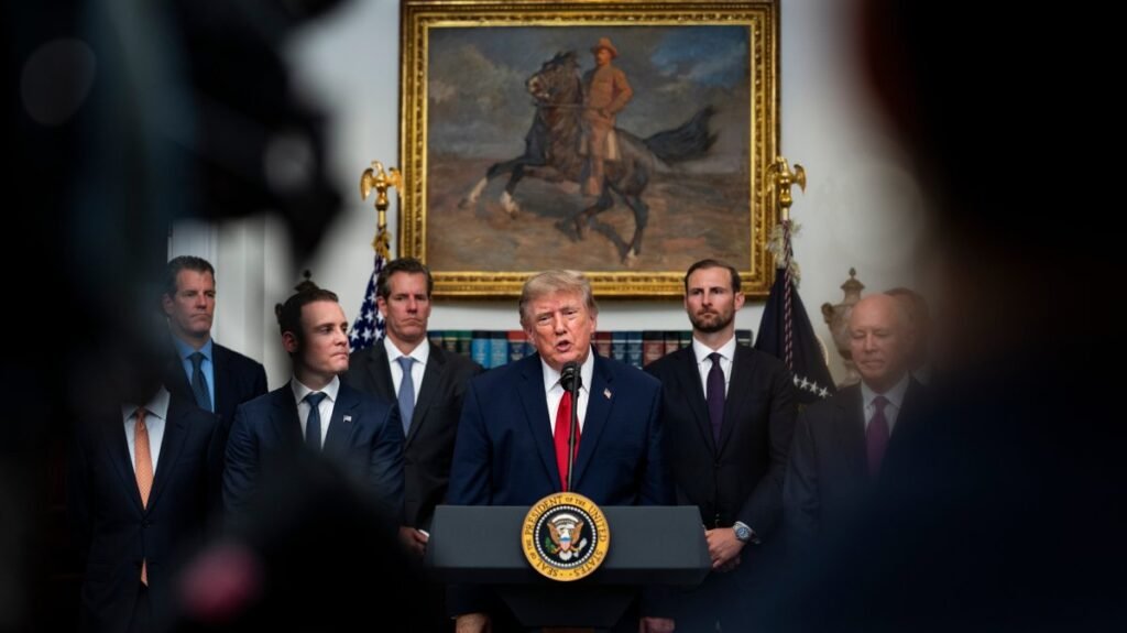 Trump, Senato gecikmesine rağmen kripto yasasını destekliyor Trump, Senato gecikmesine rağmen kripto yasasını destekliyor