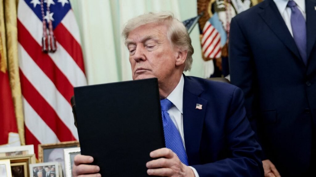 Trump, doğuştan vatandaşlığı kısıtlayan ve ‘doğum turizmini’ engelleyen kararlar imzaladı Trump, doğuştan vatandaşlığı kısıtlayan ve 'doğum turizmini' engelleyen kararlar imzaladı