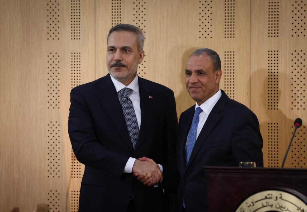 Fidan: “Türkiye ve Mısır’ın arasındaki iş birliğinin güçlenmesi, bölgemizde barış, istikrar ve refahın tesisine de hizmet etmektedir” Fidan: “Türkiye ve Mısır'ın arasındaki iş birliğinin güçlenmesi, bölgemizde barış, istikrar ve refahın tesisine de hizme