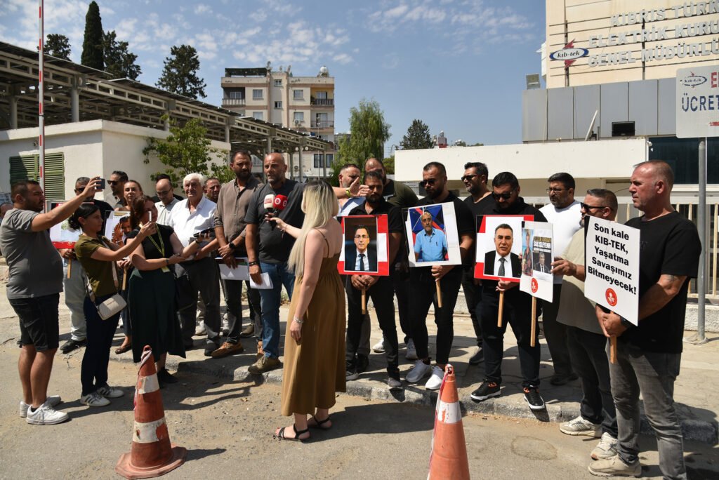 EL-SEN: “Hapis cezası alan Kıb-Tek personeli için işe başlama kararı çıkarsa şok eylemlerimize başlayacağız” EL-SEN: “Hapis cezası alan Kıb-Tek personeli için işe başlama kararı çıkarsa şok eylemlerimize başlayacağız”