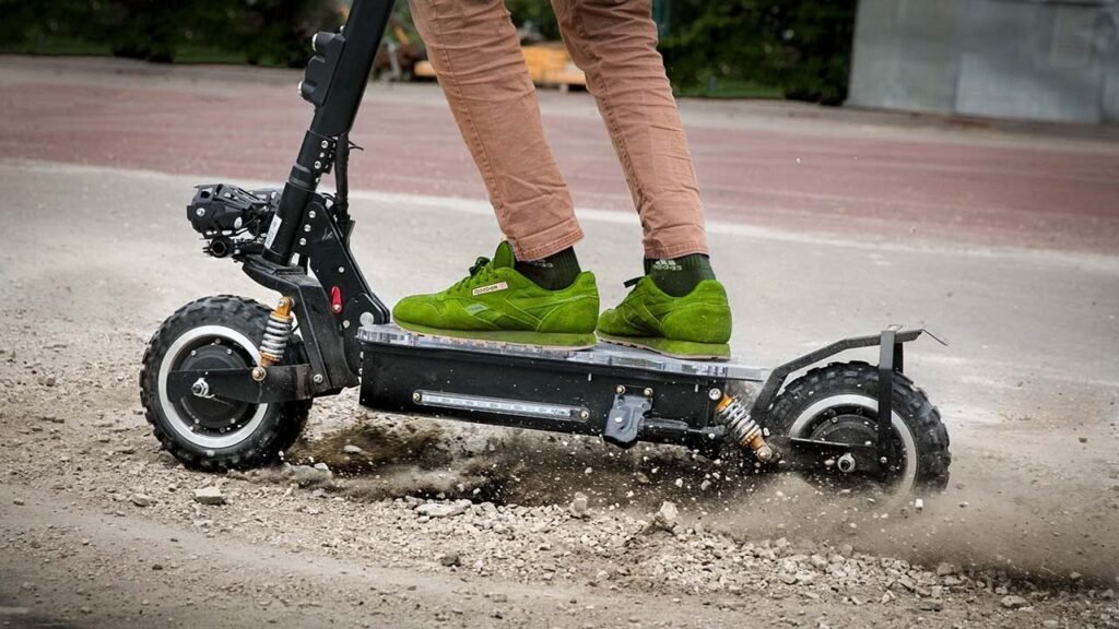 Elektrikli scooterler ve E-mopedin trafikte kullanımında düzenleme yapıldı… Elektrikli scooterler ve E-mopedin trafikte kullanımında düzenleme yapıldı…