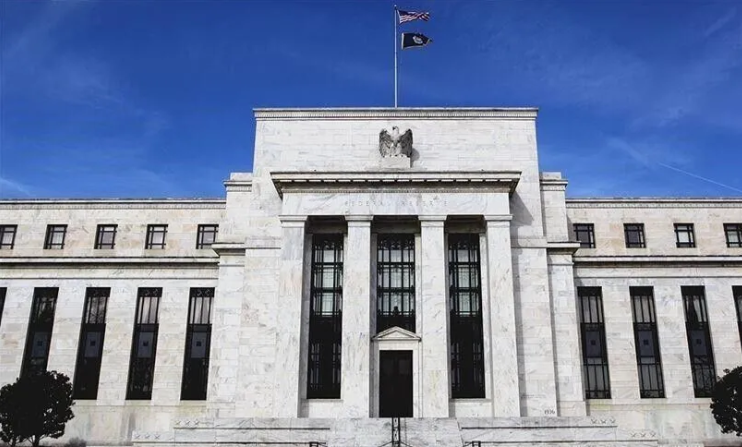 FED tutanakları, enflasyonun düşmemesi halinde faiz artışının gündeme gelebileceğini gösterdi Fed tutanakları, enflasyonun düşmemesi halinde faiz artışının gündeme gelebileceğini gösterdi