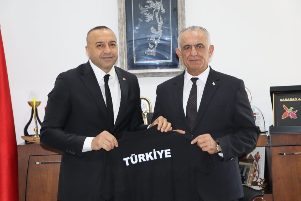 Çavuşoğlu, savunma sporlarıyla ilgili federasyon yetkilileriyle görüştü