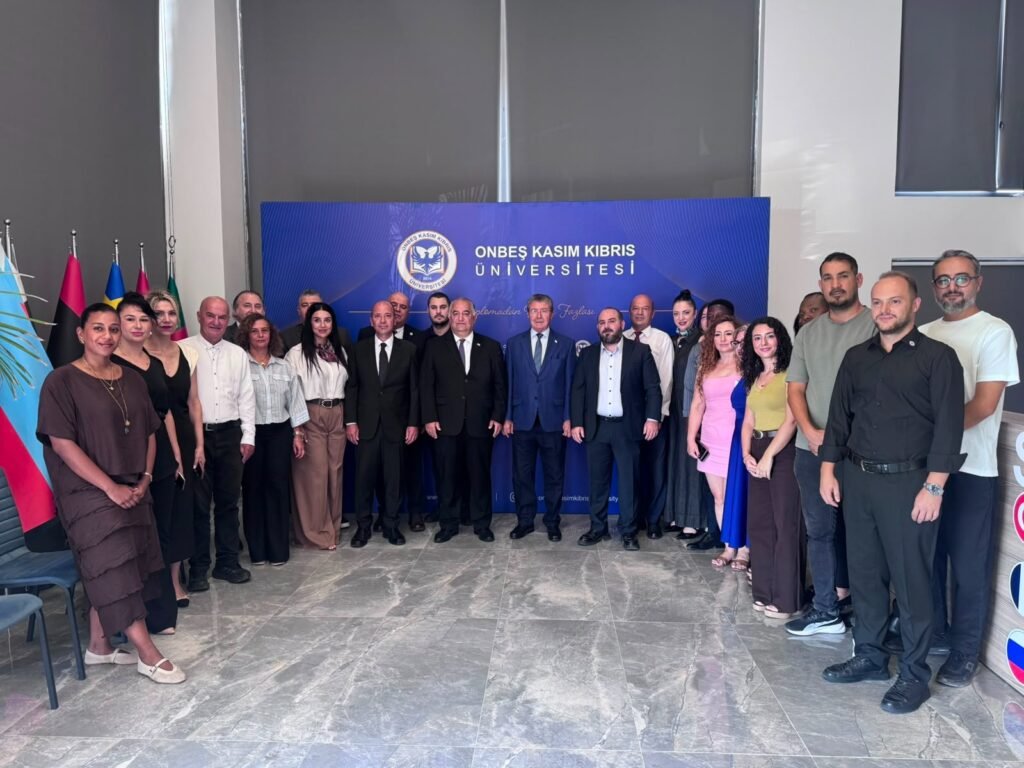 Başbakan Ünal Üstel, Onbeş Kasım Kıbrıs Üniversitesi’ni ziyaret etti Başbakan Ünal Üstel, Onbeş Kasım Kıbrıs Üniversitesi’ni ziyaret etti