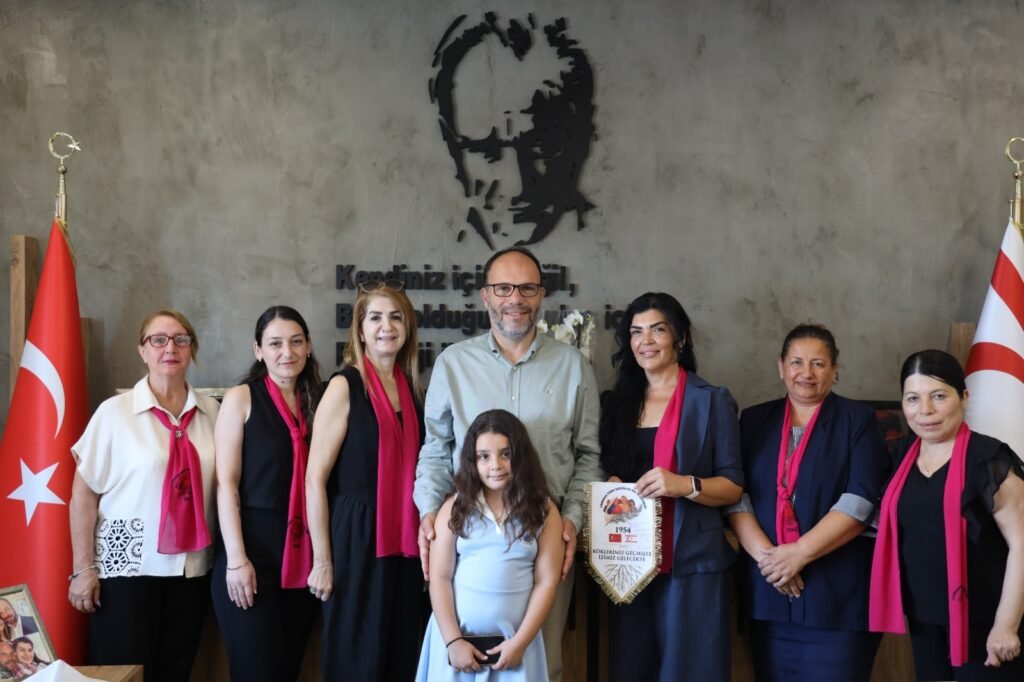 Larnaka Türk Kadınlar Birliği Derneği İskele Belediye Başkanı Sadıkoğlu’nu ziyaret etti Larnaka Türk Kadınlar Birliği Derneği İskele Belediye Başkanı Sadıkoğlu’nu ziyaret etti