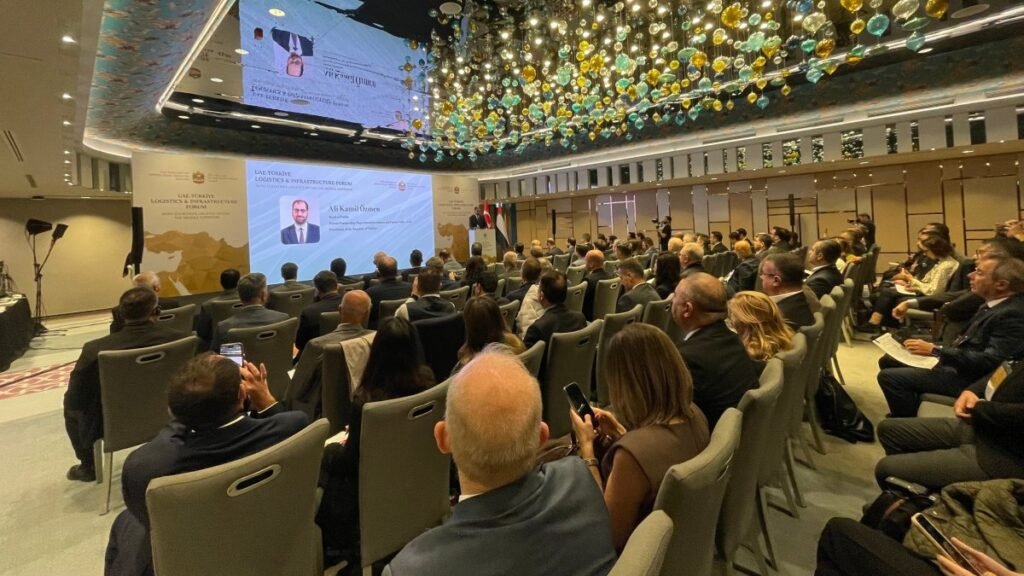 BAE-Türkiye forumu Orta Koridor yatırım fırsatlarına odaklandı BAE-Türkiye forumu Orta Koridor yatırım fırsatlarına odaklandı