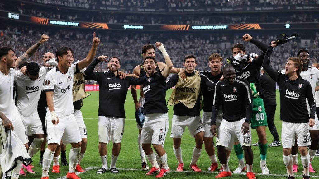 Beşiktaş, Avrupa Ligi'ne Marseille'i 4-1 yenerek başladı