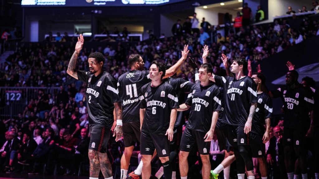 Beşiktaş, Belgrad’da Maccabi’ye karşı EuroLeague’de toparlanmayı arıyor Beşiktaş, Belgrad'da Maccabi'ye karşı EuroLeague'de toparlanmayı arıyor