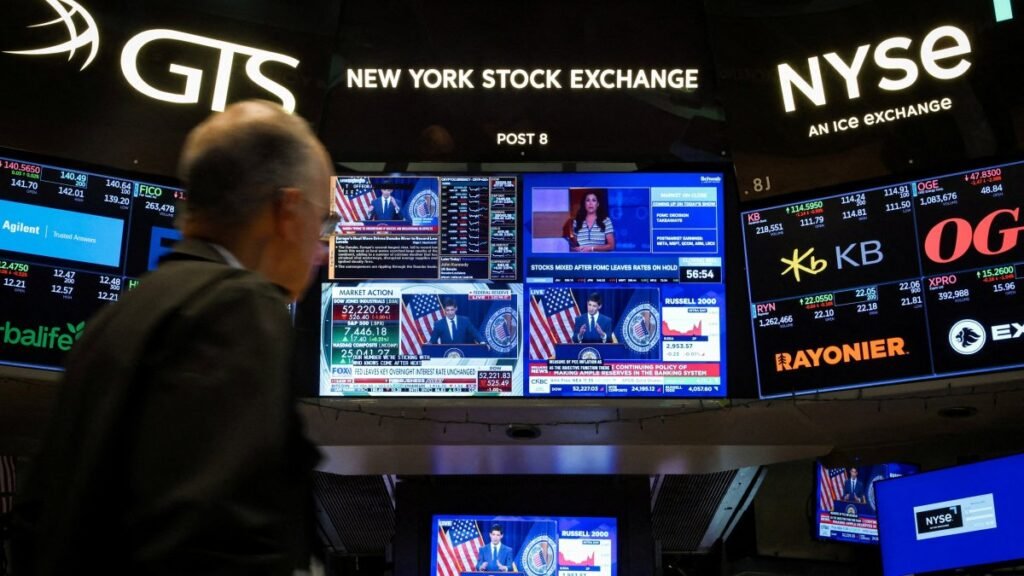 Fed, Trump baskısına rağmen 3 yıl sonra ilk kez faiz artırdı Fed, Trump baskısına rağmen 3 yıl sonra ilk kez faiz artırdı