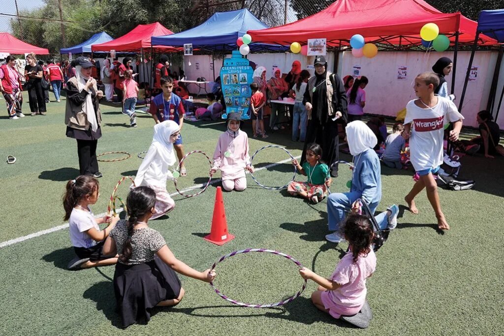 Güney Lübnan’daki yerinden edilmiş çocuklar belirsiz bir okul yılına hazırlanıyor Güney Lübnan'daki yerinden edilmiş çocuklar belirsiz bir okul yılına hazırlanıyor