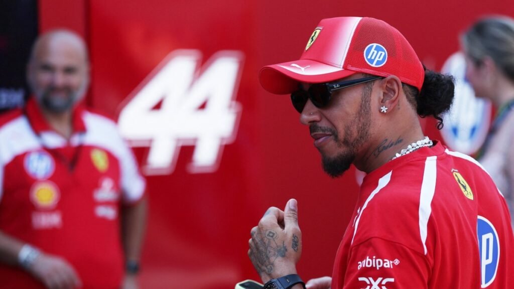 Hamilton, F1’in Orta Doğu fırtınasında sezonu Körfez’de bitirebileceğini umuyor Hamilton, F1'in Orta Doğu fırtınasında sezonu Körfez'de bitirebileceğini umuyor
