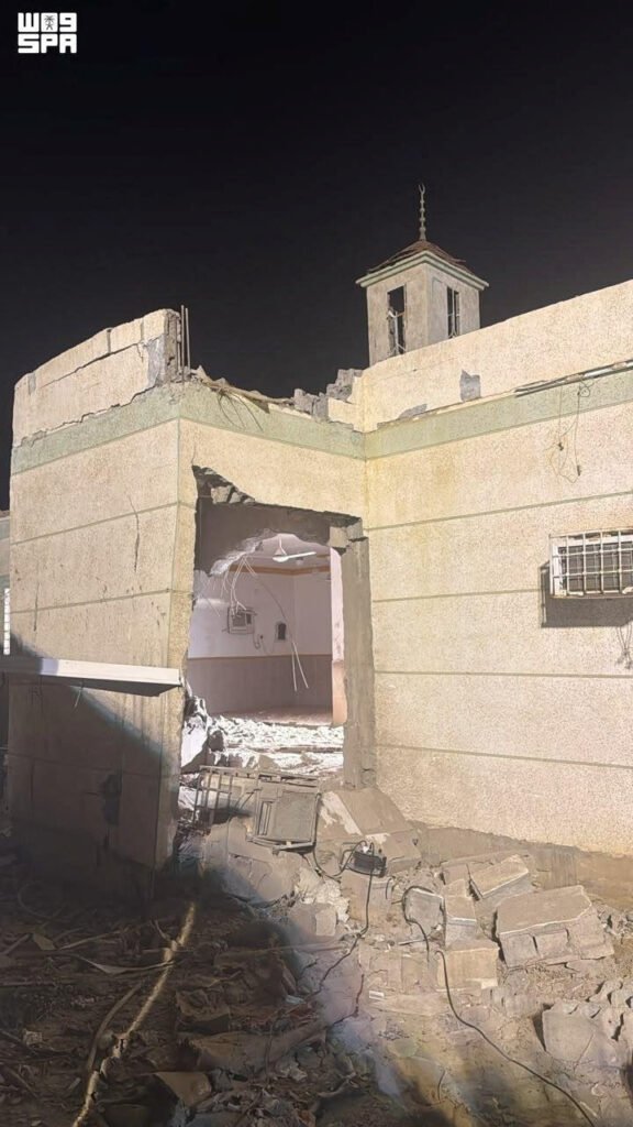 Husiler, Körfez-İran görüşmeleri ertelenirken Suudi Arabistan'ı vurdu