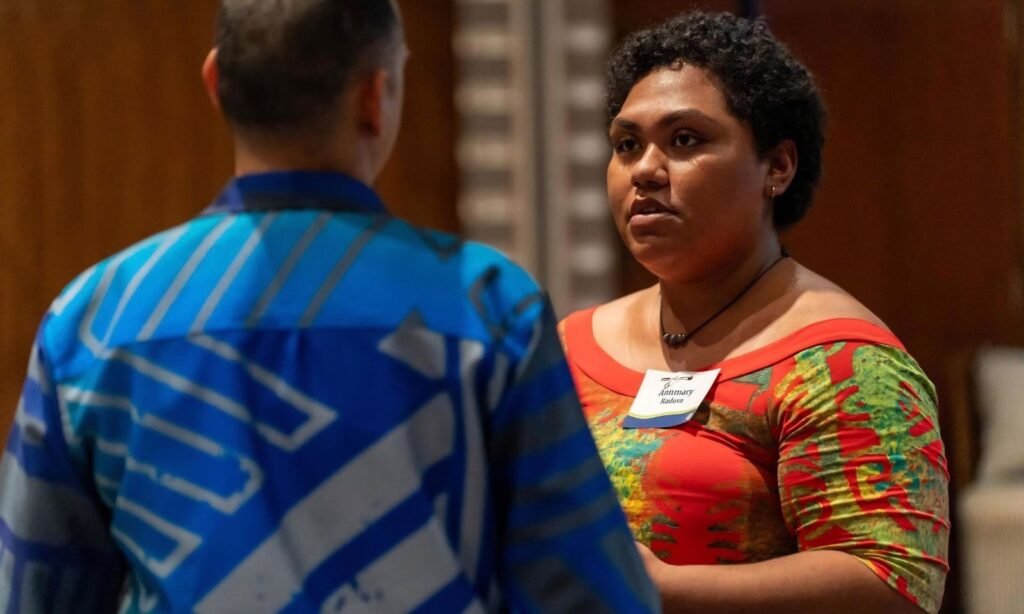İklim aktivisti Raduva, Fiji gençliğinin siyasette yer alması gerektiğini söylüyor
