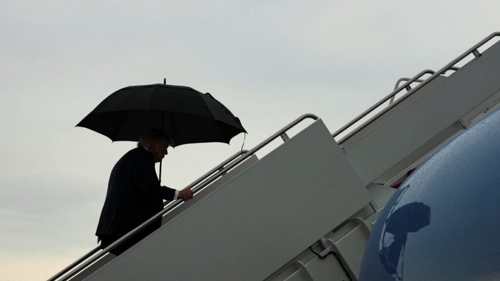 İş büyümesi ve rekor dizel boya Trump'ı seçimler öncesi zor durumda bıraktı