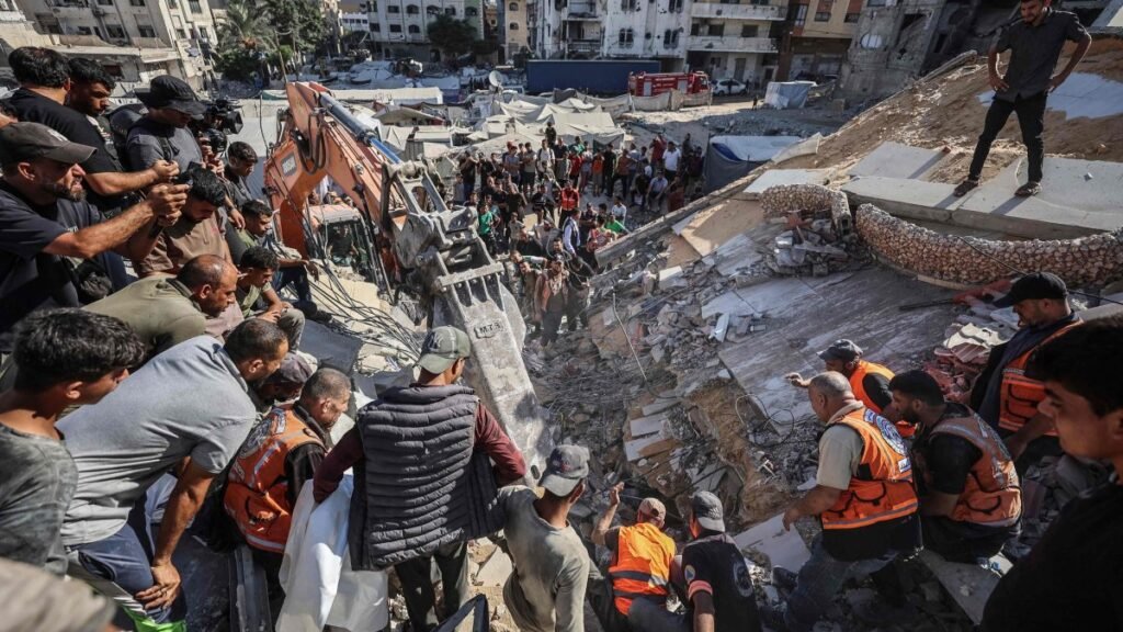 İsrail’in Gazze savaşında hasar gören bina çöktü, 12 kişi hayatını kaybetti İsrail'in Gazze savaşında hasar gören bina çöktü, 12 kişi hayatını kaybetti