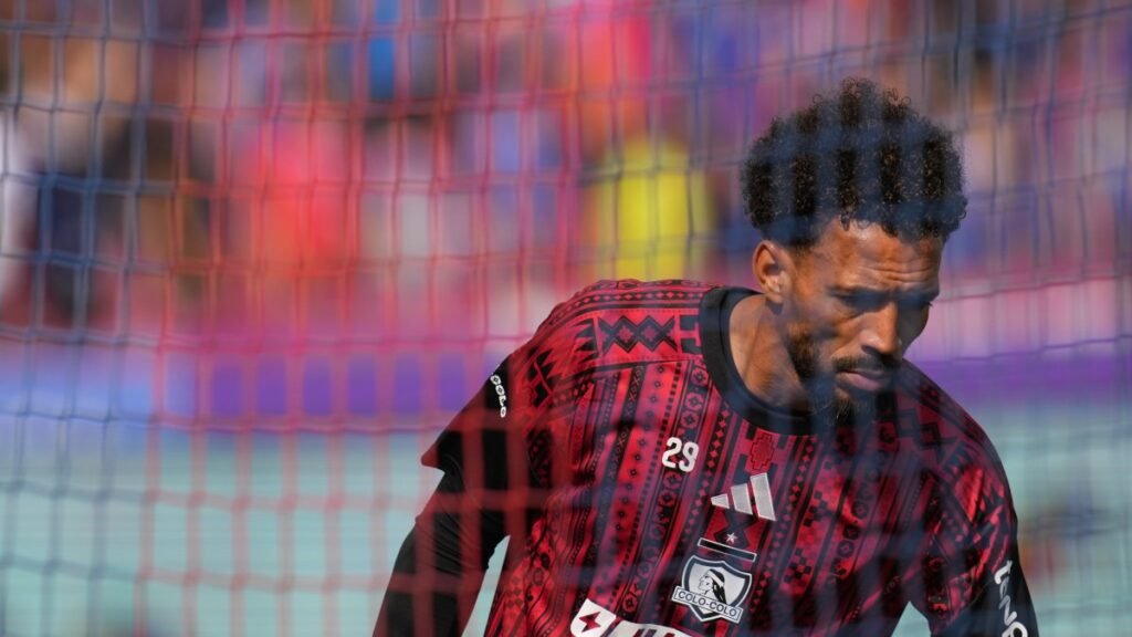 Kamerunlu futbolcu Vozinha, Dünya Kupası sonrası hayatını üzüntüyle anıyor Kamerunlu futbolcu Vozinha, Dünya Kupası sonrası hayatını üzüntüyle anıyor