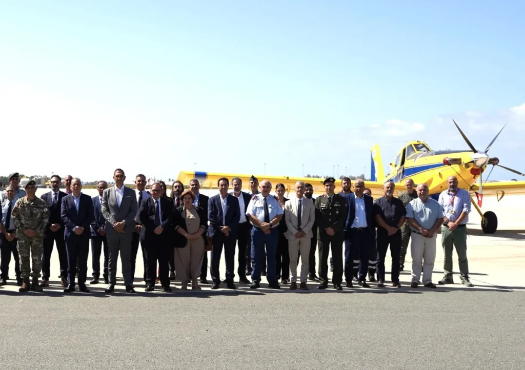 Kıbrıs yangınla mücadele merkezi iki uçak için fon buluyor