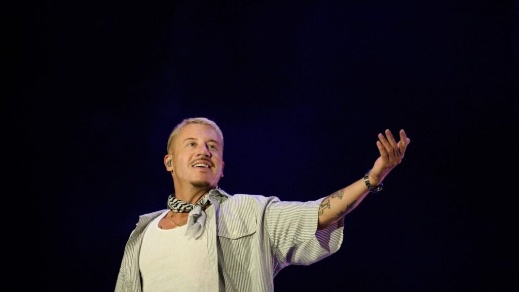 Macklemore, Ed Sheeran turundan Filistin’e 1 milyon dolar bağışladı Macklemore, Ed Sheeran turundan Filistin'e 1 milyon dolar bağışladı