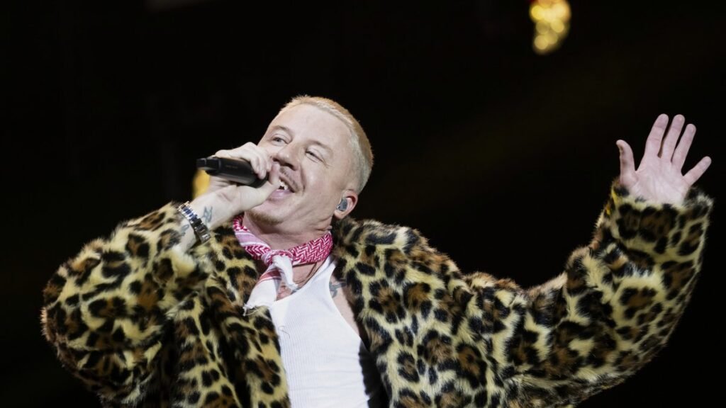 Macklemore, Sheeran’ın ayrılığının ardından ‘Free Palestine’ turuna çıkıyor Macklemore, Sheeran'ın ayrılığının ardından 'Free Palestine' turuna çıkıyor