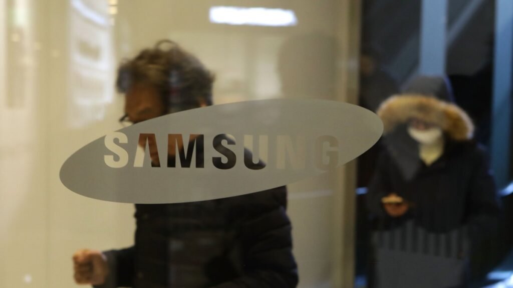 Samsung’un Türksat geçişi sonrası Türkiye’deki ‘kalitesiz’ TV’leri tartışma yarattı Samsung'un Türksat geçişi sonrası Türkiye'deki 'kalitesiz' TV'leri tartışma yarattı