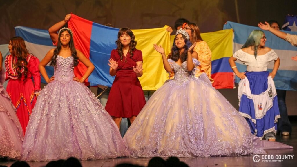 South Cobb, İspanyol Mirası Ayı’nı kültür, müzik ve öğrenci gururuyla kutladı South Cobb, İspanyol Mirası Ayı'nı kültür, müzik ve öğrenci gururuyla kutladı