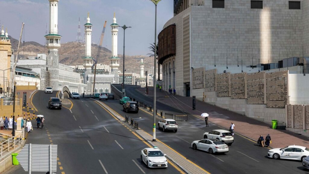 Suudi Arabistan, Mekke için olası füze alarmını kaldırdı