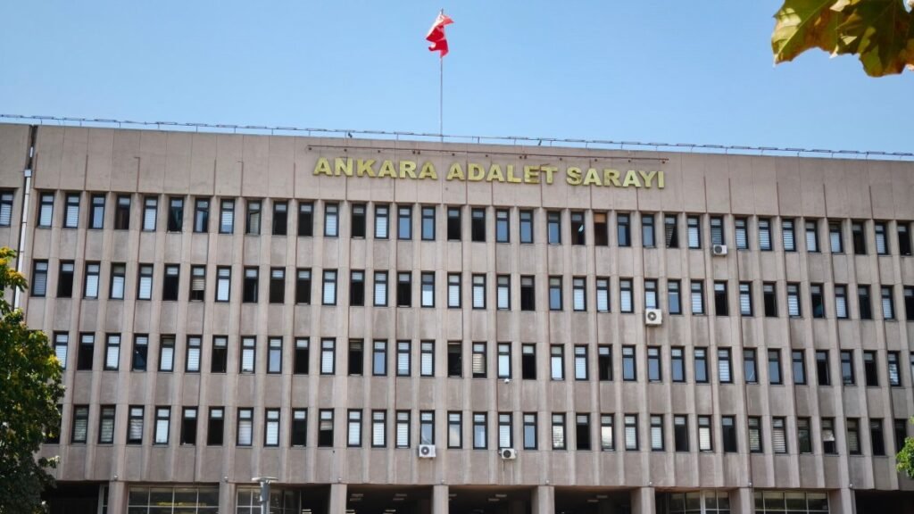 Türkiye, Alihan Kuriş davasında daha fazla gözaltı kararı çıkardı Türkiye, Alihan Kuriş davasında daha fazla gözaltı kararı çıkardı