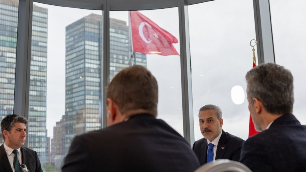 Türkiye, BM Genel Kurulu’nda diyalog ve diplomasiyi sürdürüyor Türkiye, BM Genel Kurulu'nda diyalog ve diplomasiyi sürdürüyor