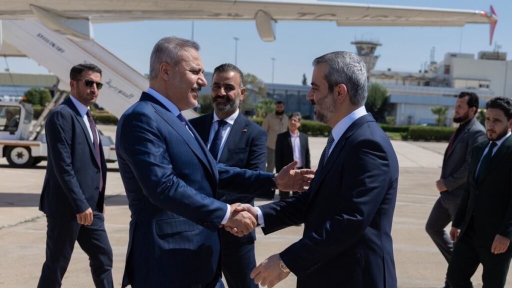 Türkiye, İsrail’in Suriye’yi istikrarsızlaştırmasına karşı uyarıda bulundu Türkiye, İsrail'in Suriye'yi istikrarsızlaştırmasına karşı uyarıda bulundu