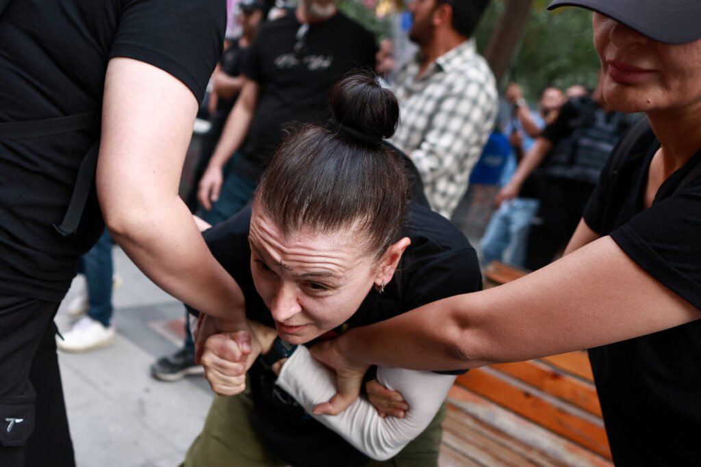 Türkiye, LGBTQ+ baskısında 31 kişiyi hapse attı, 126 protestocu gözaltında