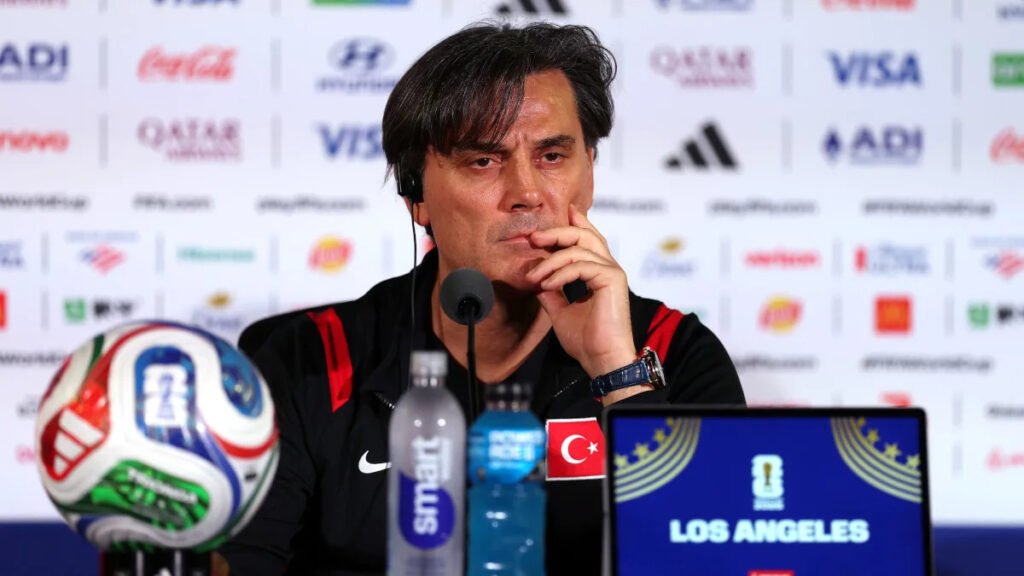 Türkiye antrenörü Montella, ‘olağanüstü’ Donnarumma’yı överek Mancini ile günlerini anlattı Türkiye antrenörü Montella, ‘olağanüstü’ Donnarumma’yı överek Mancini ile günlerini anlattı