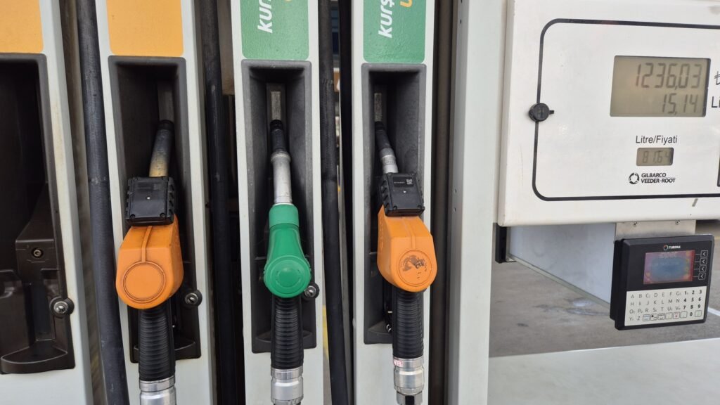 Türkiye'de motorin fiyatları litre başına $2'ye yaklaştı