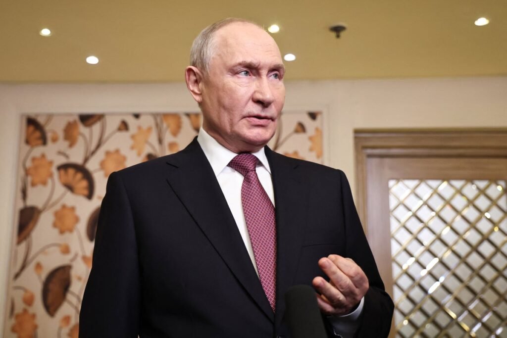 Ukrayna-Rusya savaşı: Putin, Avrupa’nın Kyiv’e asker göndermesinin savaşa yol açacağını söyledi Ukrayna-Rusya savaşı: Putin, Avrupa'nın Kyiv'e asker göndermesinin savaşa yol açacağını söyledi