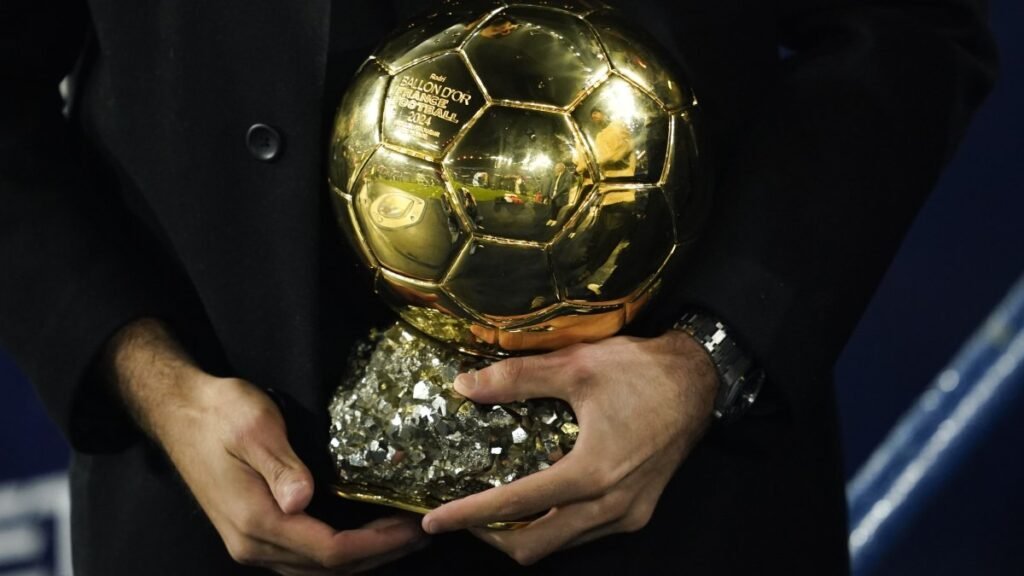 Yıldızlar Ballon d’Or için sıradışı bir kamuoyu baskısı oluşturuyor Yıldızlar Ballon d'Or için sıradışı bir kamuoyu baskısı oluşturuyor