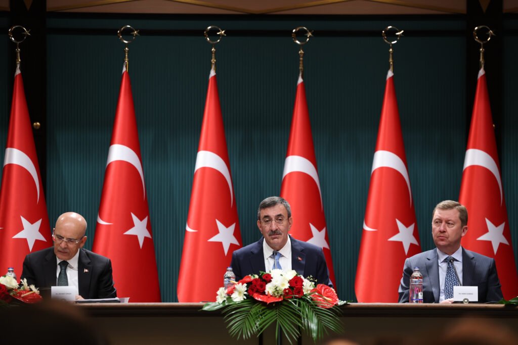 Cevdet Yılmaz: “Yıl sonu enflasyon tahminimiz yüzde 28,4’e yükseldi” Cevdet Yılmaz: “Yıl sonu enflasyon tahminimiz yüzde 28,4'e yükseldi”