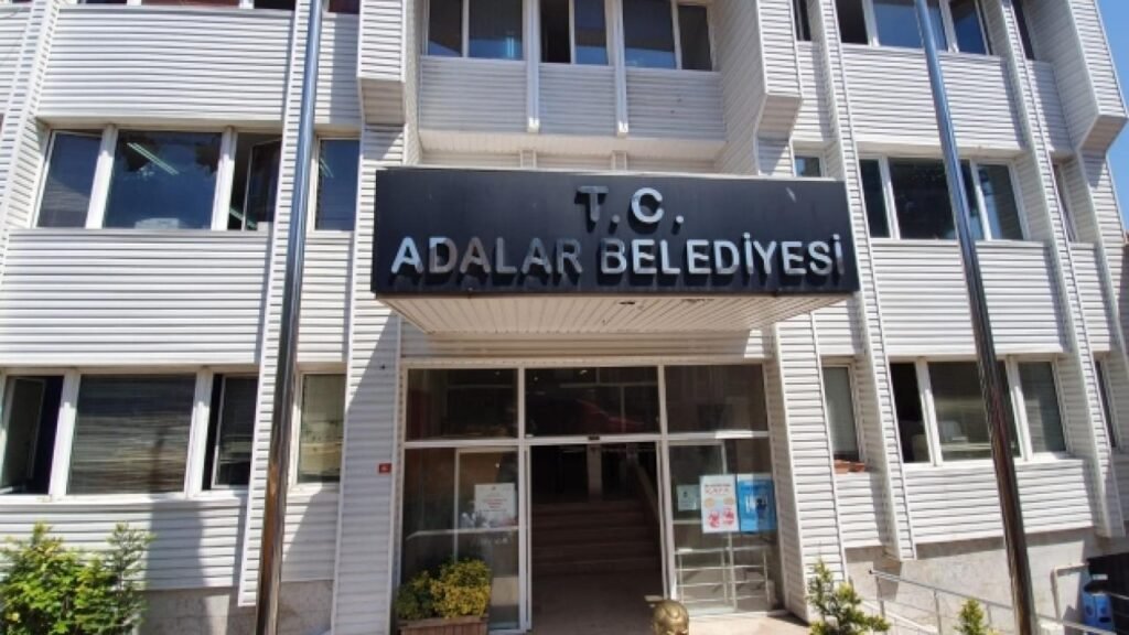 Adalar Belediyesi AK Parti'ye geçti