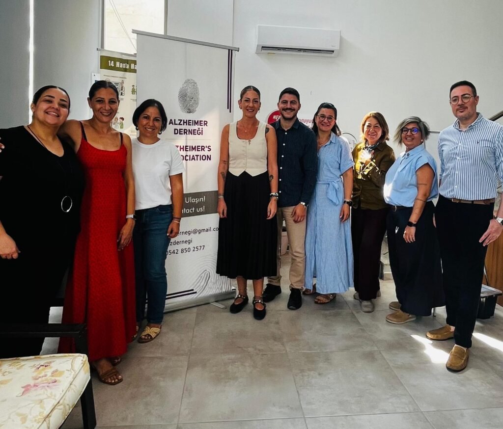 Alzheimer Derneği başkanlığına Güner Ersen seçildi Alzheimer Derneği başkanlığına Güner Ersen seçildi