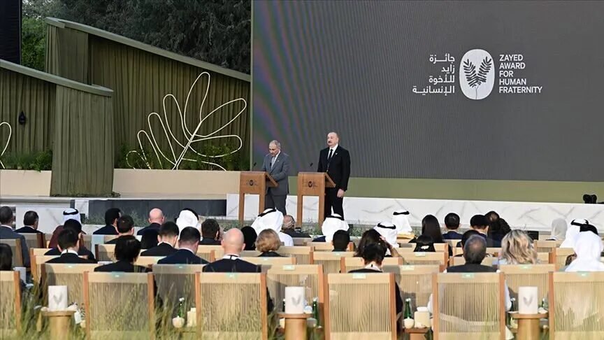 Aliyev, Zayed İnsan Kardeşliği Ödülü’nden verilen 500 bin doları Karabağ Yeniden İmar Fonu’na devretti Aliyev, Zayed İnsan Kardeşliği Ödülü'nden verilen 500 bin doları Karabağ Yeniden İmar Fonu'na devretti
