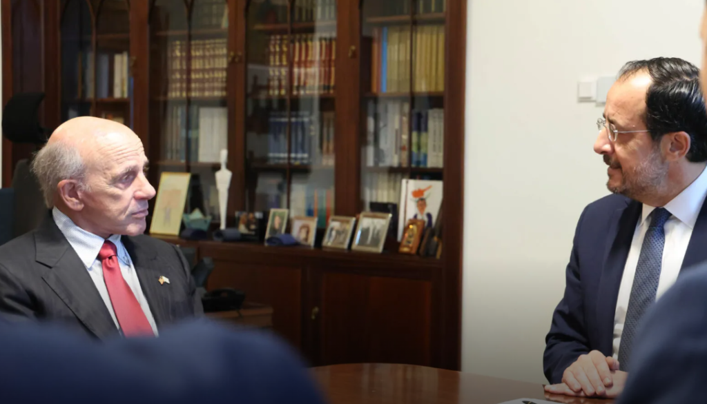 Hristodulidis ABD’nin Kıbrıs Büyükelçisi Breslow’la görüştü Hristodulidis ABD’nin Kıbrıs Büyükelçisi Breslow’la görüştü