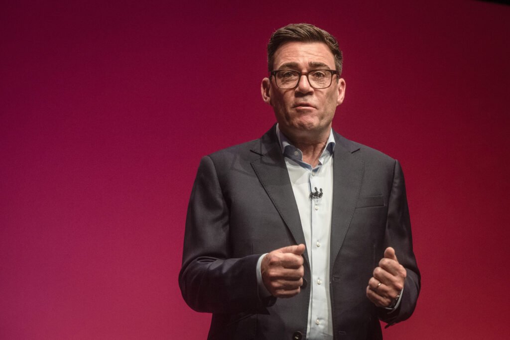 İngiltere Başbakanı Burnham, Brexit’in faydadan çok zarar verdiğini belirtti İngiltere Başbakanı Burnham, Brexit'in faydadan çok zarar verdiğini belirtti
