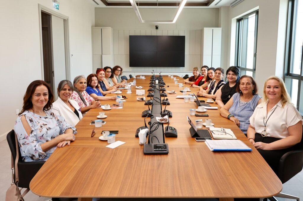 CTP Kadın Örgütü’nden Cinsiyet Eşitliği Teknik Komitesi’ne ziyaret CTP Kadın Örgütü’nden Cinsiyet Eşitliği Teknik Komitesi’ne ziyaret
